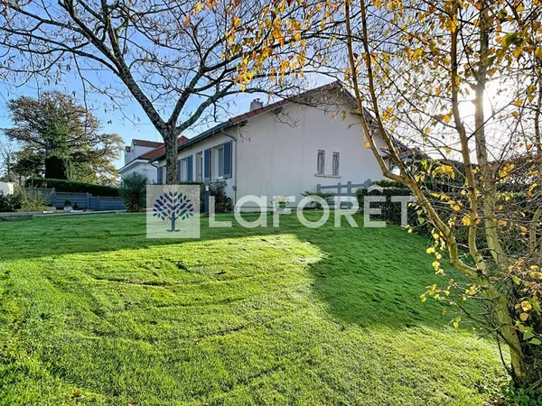 Maison 6 pièces 180 m²