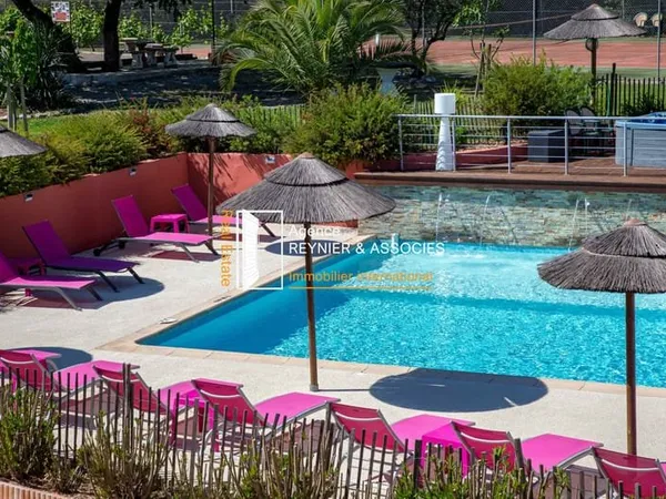 Hôtel-Restaurant*** avec Bar Licence IV (Vente murs et fonds