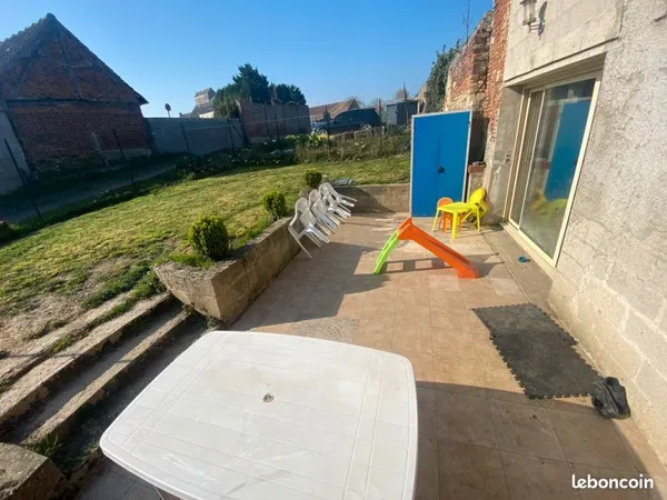 Maison de 70M2 avec jardin à Tricot