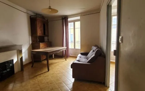 APPARTEMENT DE CARACTÈRE IMMEUBLE 1900 EN PLEIN COEUR DE VILLE