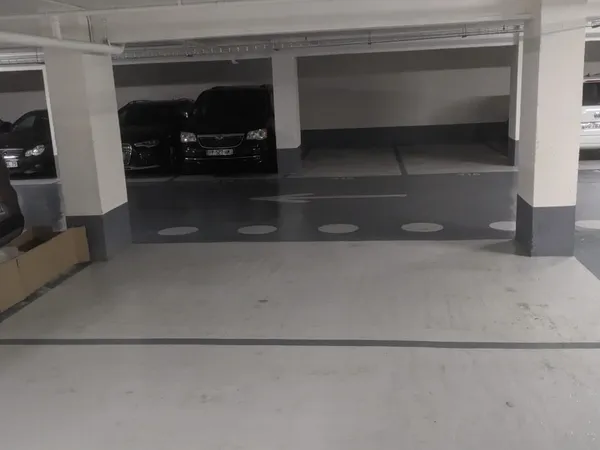 Loue parking