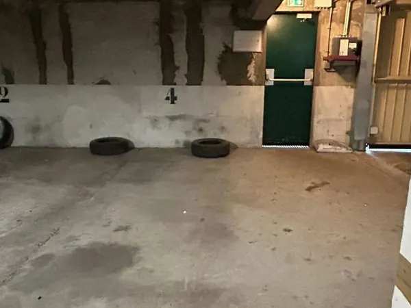 Parking 11 m²