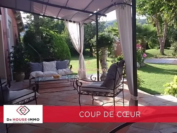Maison 8 pièces 326 m²