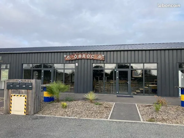 Commerce Location Loiron-Ruillé  100m² 1100€