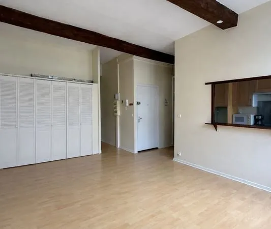 Appartement F3 56 m² - Lille Rihour Hypercentre - Très lumineux - Faibles charges