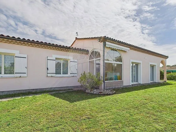 Maison de plain-pied 4 pièces 137 m²