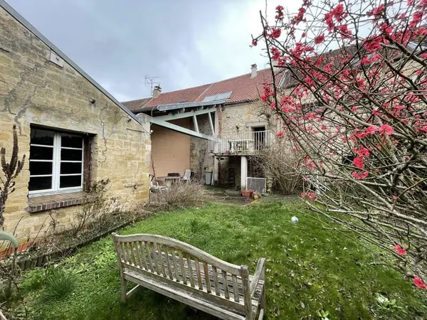 CERGY VILLAGE MAISON 6 PIECES JARDIN GARAGE