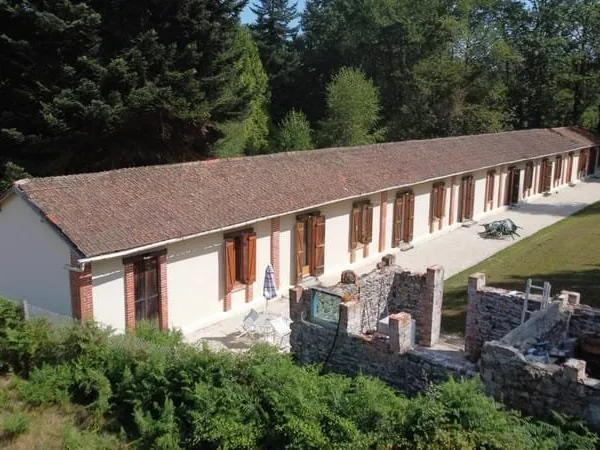 HAUTE VIENNE - Proche VAULRY - 3 Maison Individual Avec 3833m² Terrain