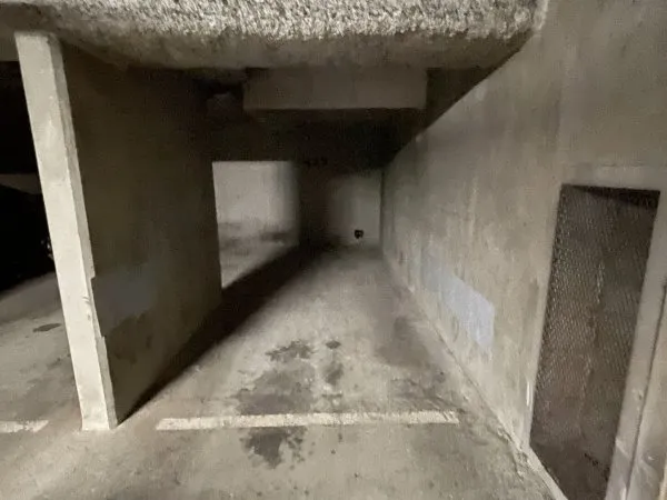 RUE PIERRE FRANQUET, PARKING A LOUER