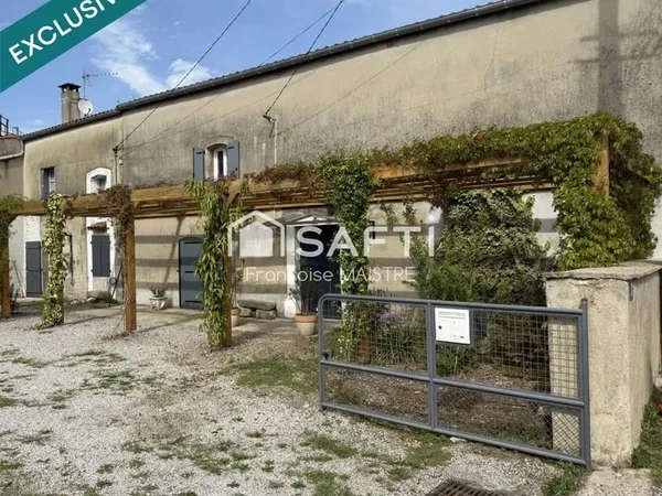 Maison familiale avec 3 chambres et studio indépendant