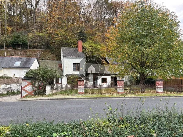 Maison en coteau atypique 1 chambre avec jardin