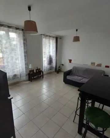 Propose chambre 9m² en colocation dans maison