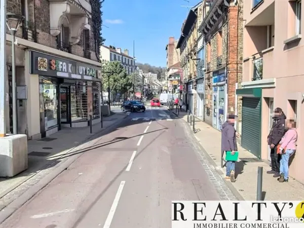 Local commercial 82 m²