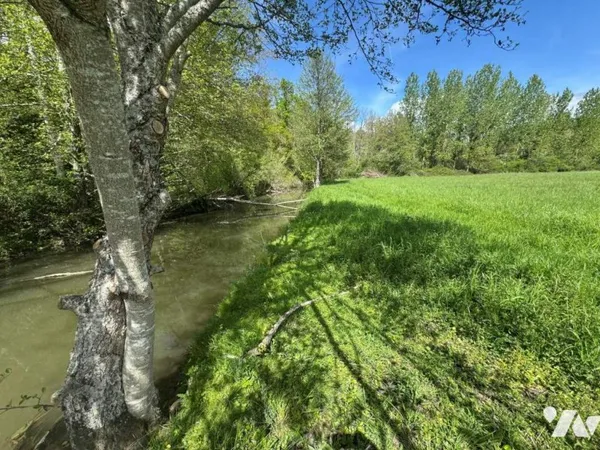 Terrain 14114 m²