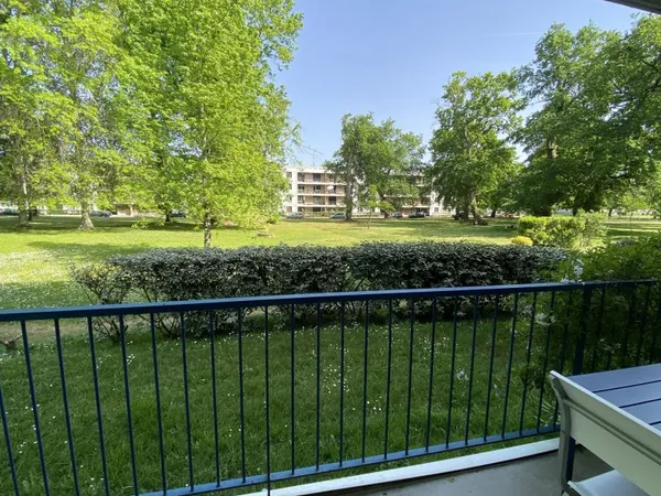 BORDEAUX CAUDERAN Quartier Stéhélin Appartement de 78,01m² calme et entouré de verdure