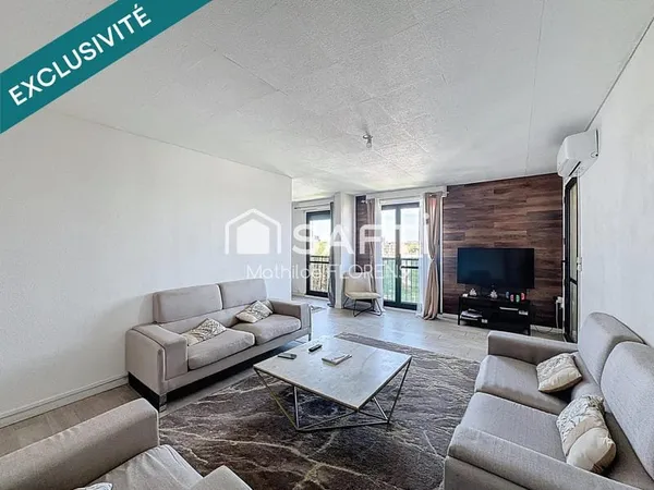 Appartement T4 lumineux, rénové en étage élevé avec vue dégagée et ascenseur