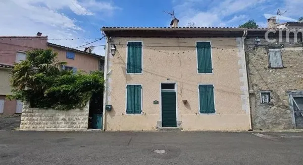 Charmante maison de village avec extérieur