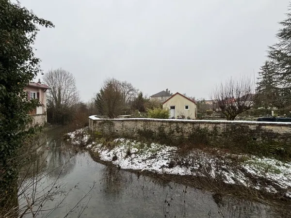 CHATILLON SUR SEINE (21) Maison de 100m2 au centre ville ave