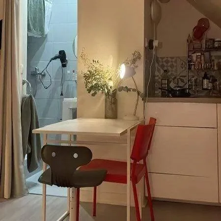 Studio 1 pièce 12 m²