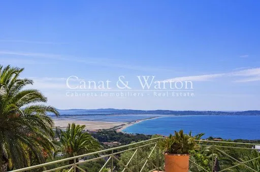Villa 6 pièces 232 m²