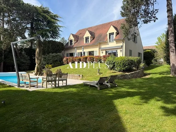 Maison 7 pièces 227 m²