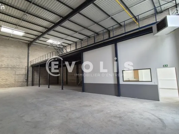 Local d'activité 1 803 m²