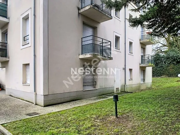 Appartement studio avec balcon et parking - Angers secteur Camus