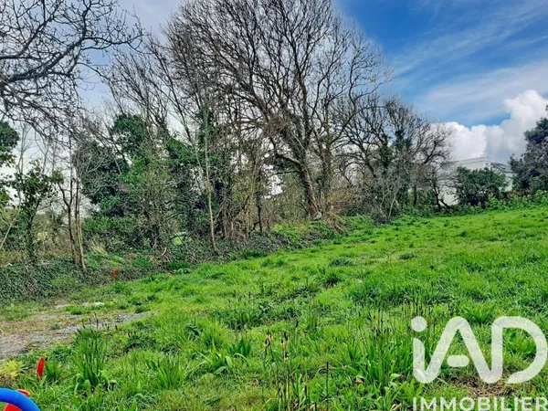 Terrain 306 m²