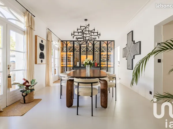 Propriété 7 pièces 370 m²