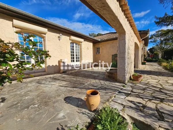 Maison 6 pièces 158 m²