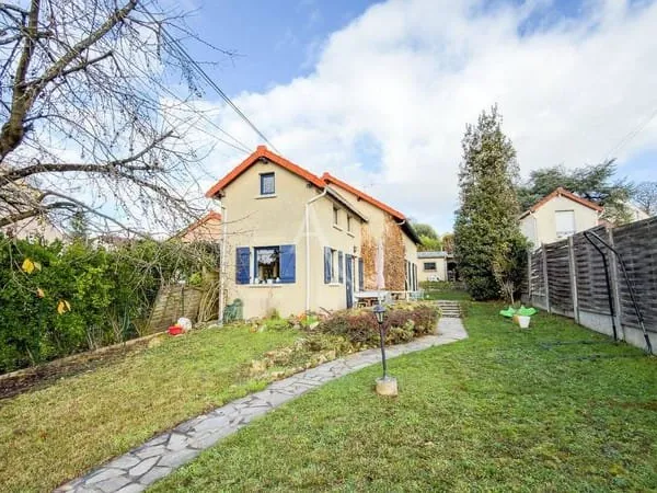 Maison 8 pièces 159 m²