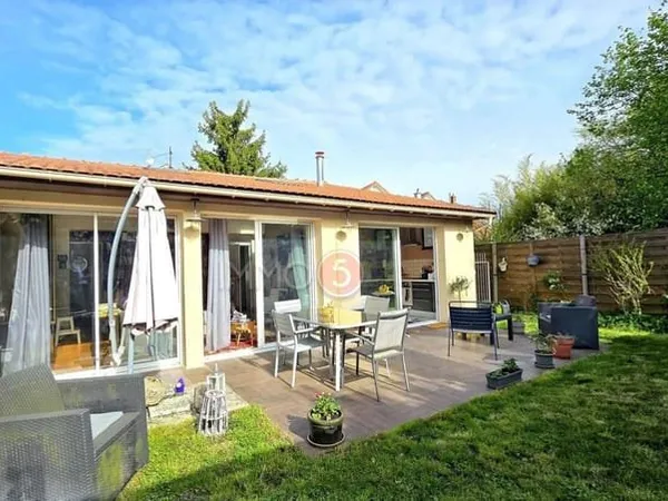 Maison de plain-pied 5 pièces 100 m²