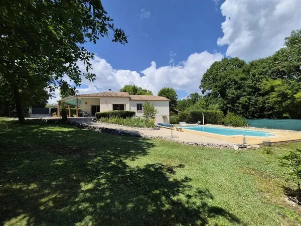 Grande maison avec piscine aux portes de Cahors
