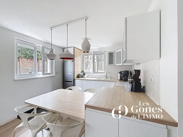 Maison familiale dans un environnement paisible, à proximité immédiate de Lyon