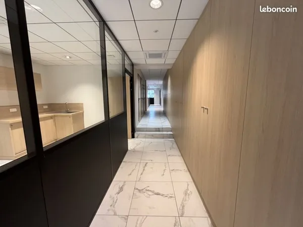 Bureaux 137 m² Feurs