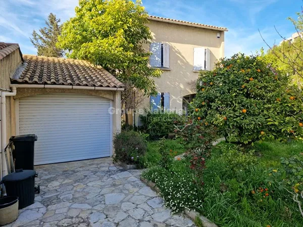 A Vendre Marseille 13012 villa type 5 dans petit lotissement