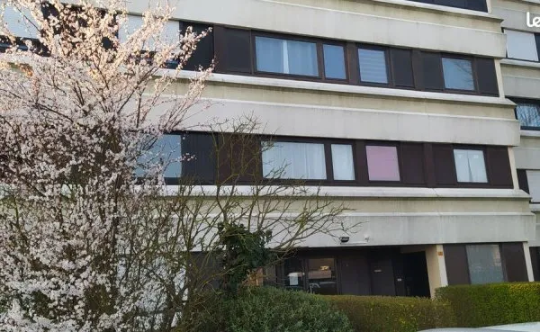 Particulier vend T3 bis RDC 82m2