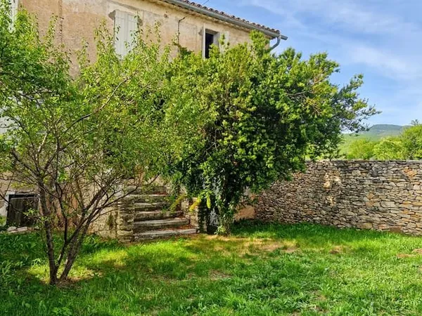 Maison 5 pièces 200 m²