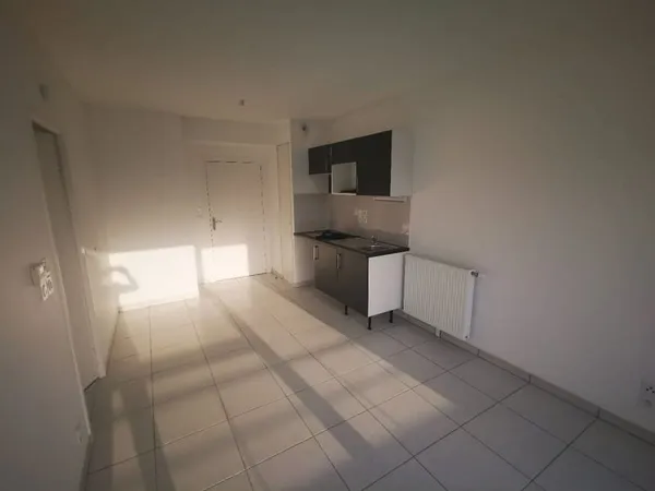 T2 au dernier étage, barriere de paris-Toulouse 31200