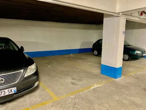 Parking 14 m²