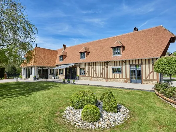 Maison Fauguernon 6 pièce(s) 245 m2