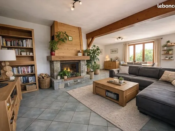 Maison 168 m² • Vue montagnes • Terrain 1500 m² • Studio indépendant
