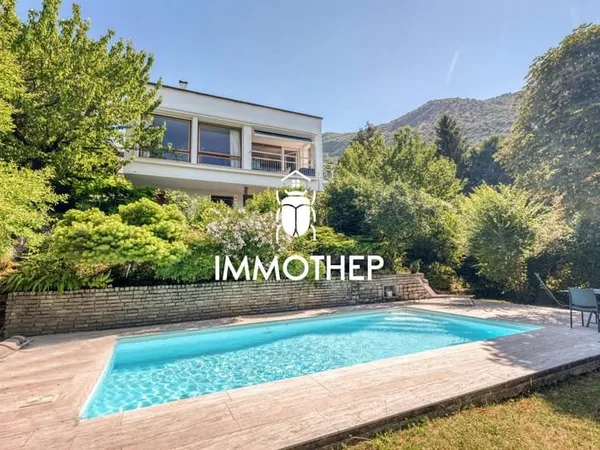 MAISON 8P+C de 196m2 sur TERRAIN de 852m2