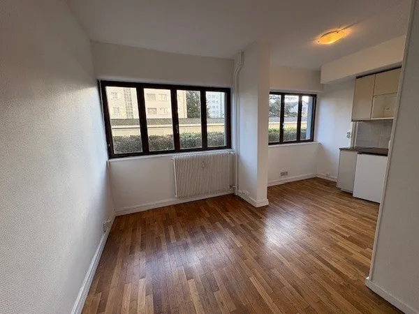 APPARTEMENT STUDIO // LYON 5EME