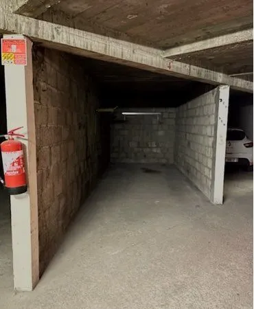 Garage sécurisé à louer - Stationnement uniquement - proche gare- 80