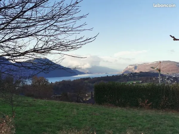 Terrain pret a batir vue lac
