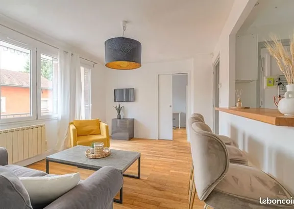 T4 75m² rénové + meublé - 3 chambres - Gratte-Ciel - 240k