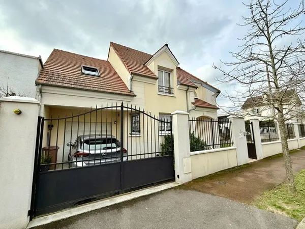 Maison Montesson à 12 mn à pied du RER A
