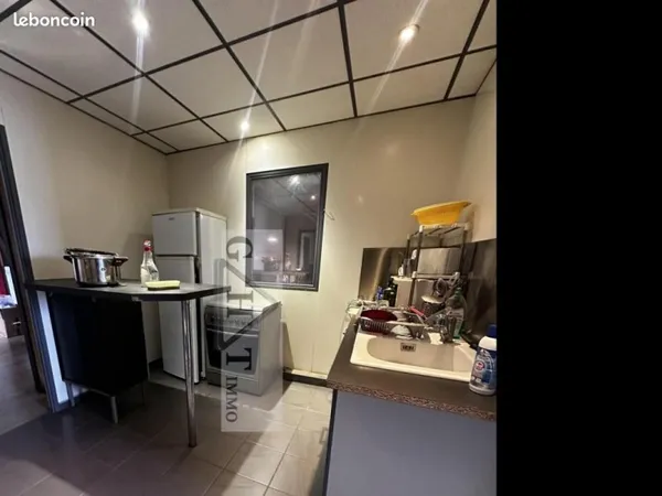 Local bureaux 340 m²