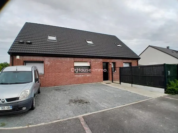 Maison individuelle recente en semi plein pied prête pour 4 chambres